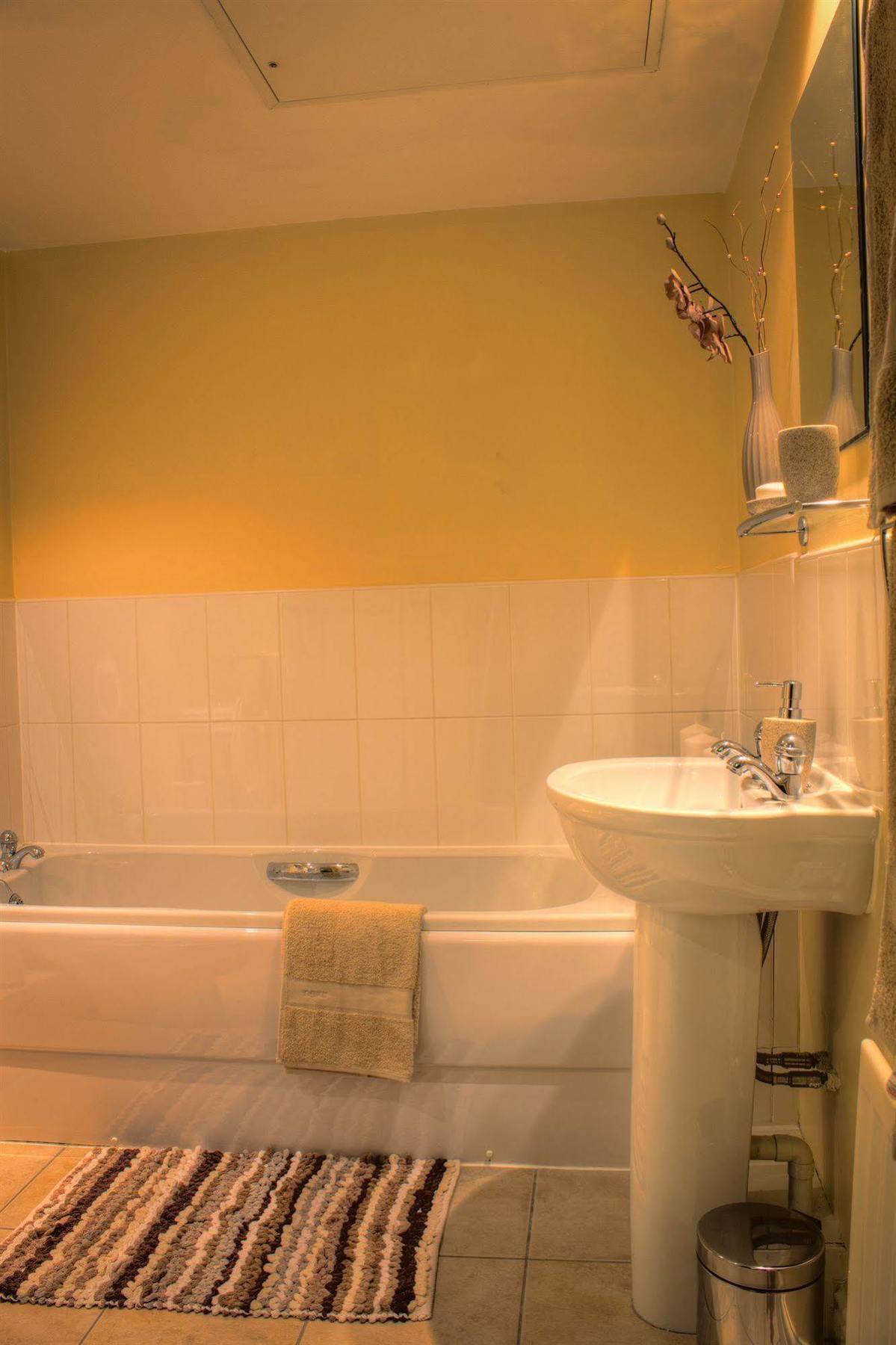 The Lindley Suite - Simple2Let Serviced Apartments Huddersfield Exteriér fotografie
